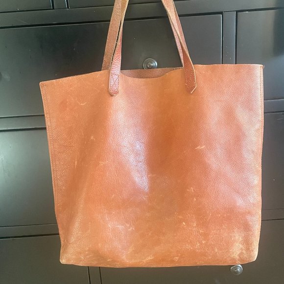 Madewell Handbags - Madewell Transport Tote in English Saddle